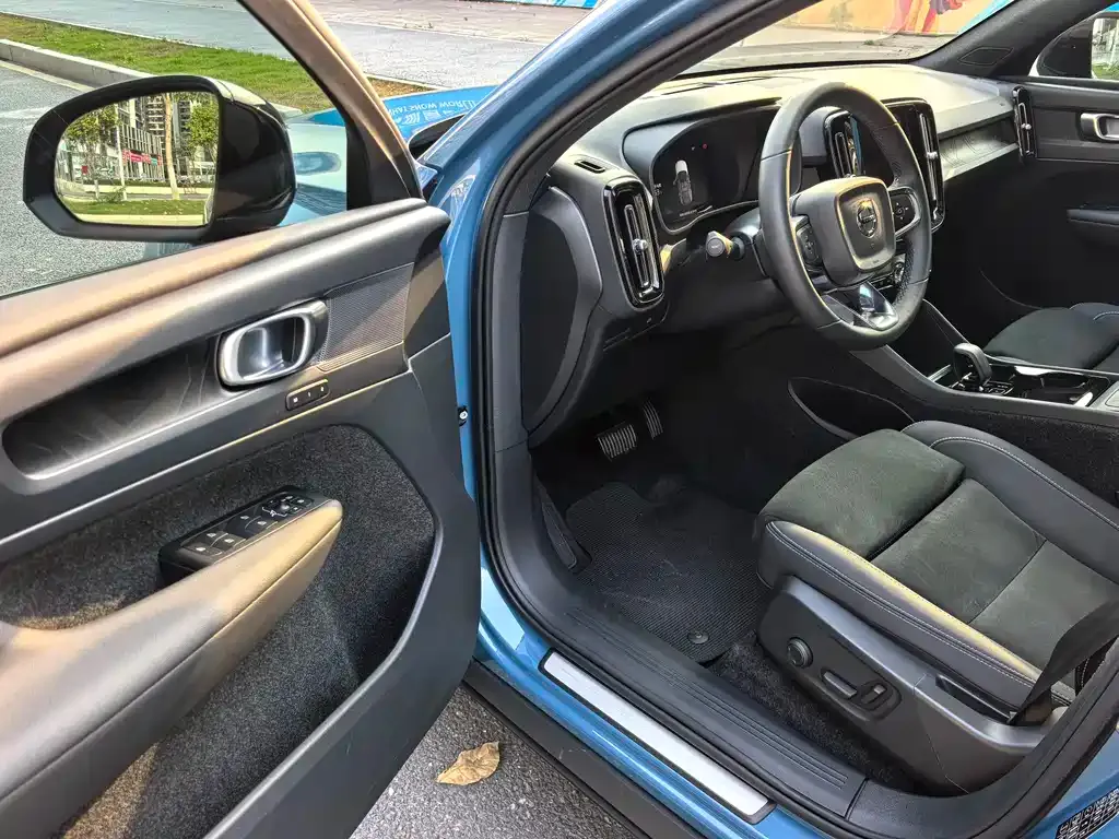 Volvo C40 2023 из CN, фото 9