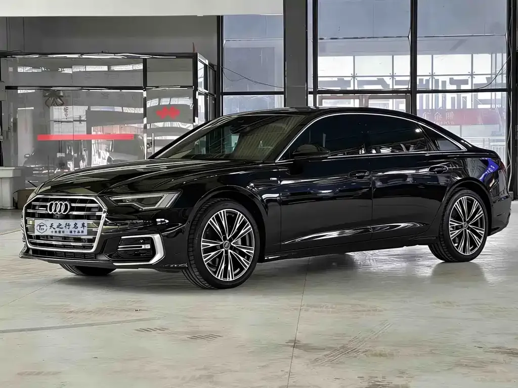 Audi A6L — фото 1