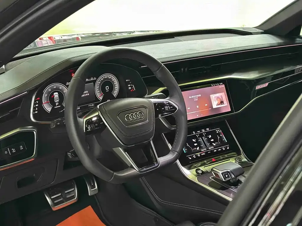 Audi A6L — фото 2