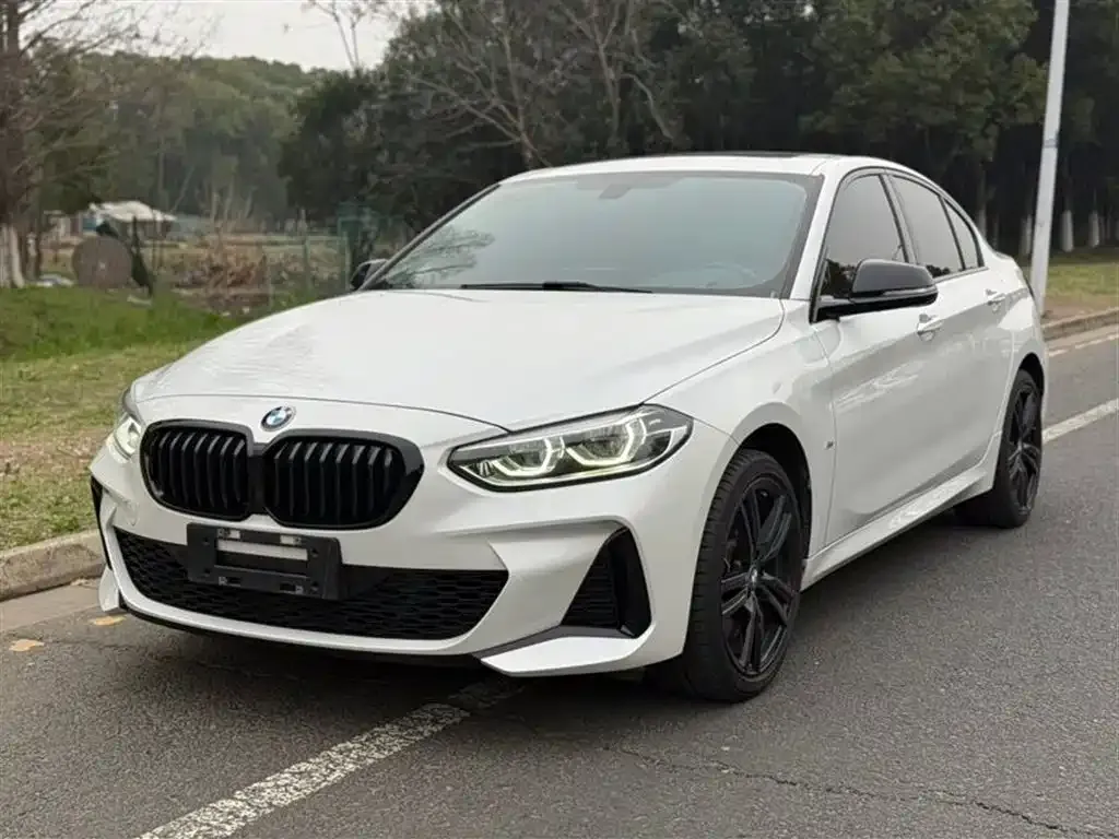 BMW 1 Series — фото 1