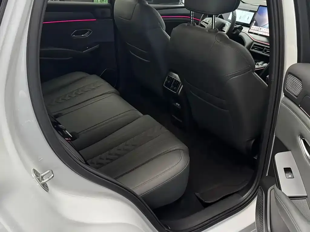 BYD L DM-i 2025 из CN, фото 8