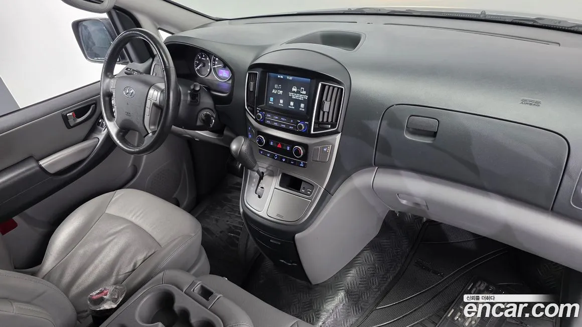 Hyundai Starex — фото 10