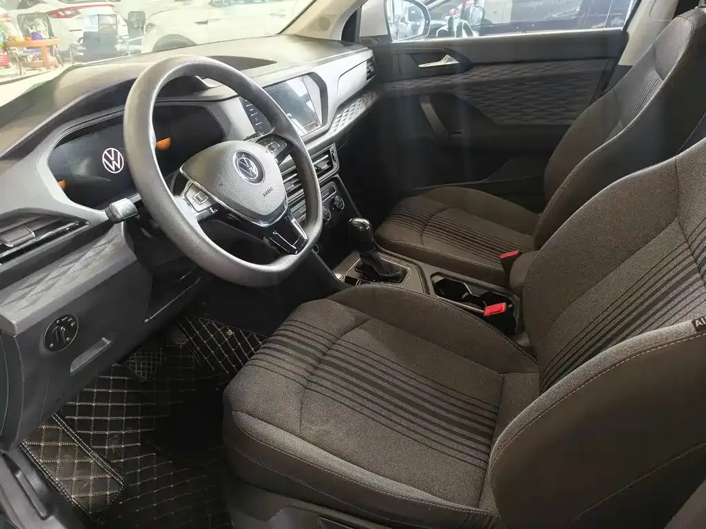 Volkswagen Tharu — фото 3