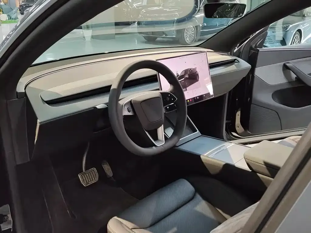 Tesla Model Y — фото 2