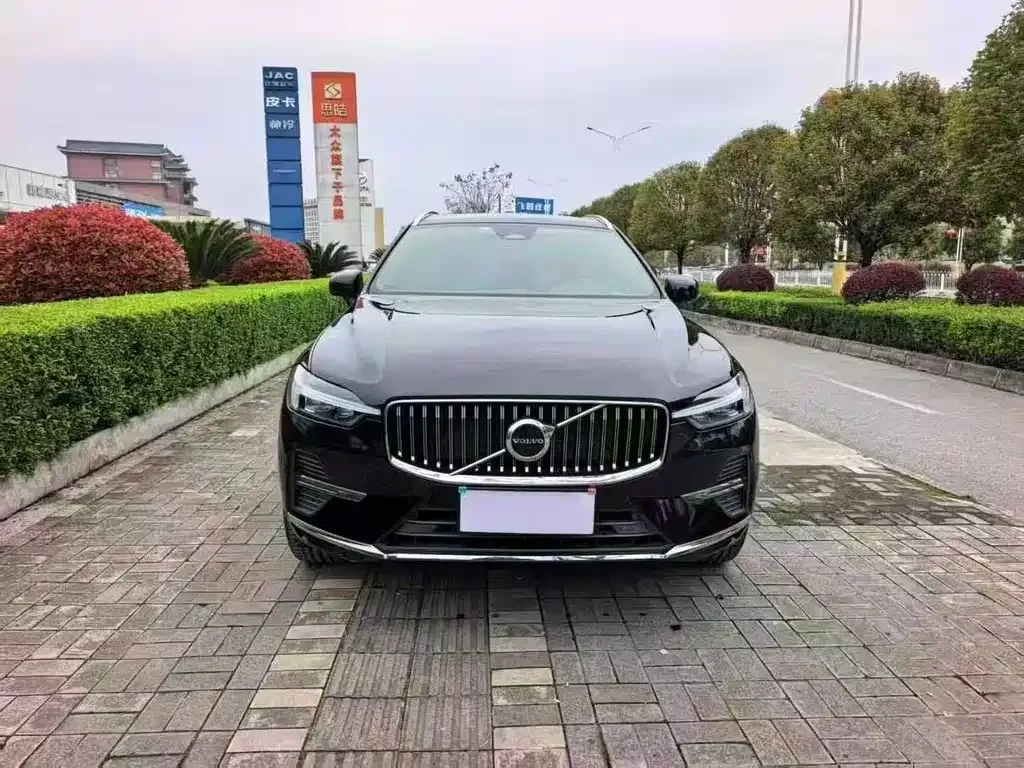 Volvo XC60 — фото 3