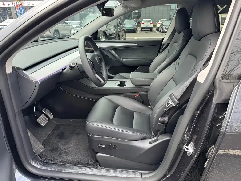 Tesla Model Y 2024 из CN, фото 8