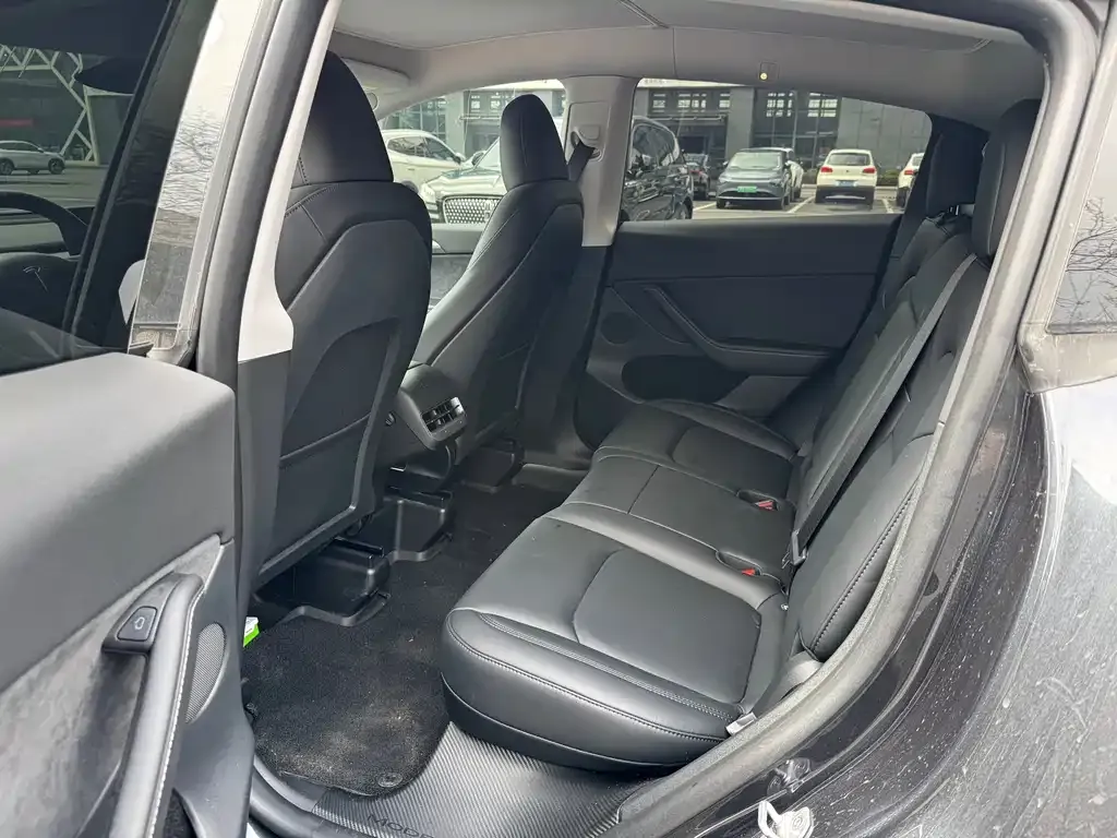 Tesla Model Y 2024 из CN, фото 7