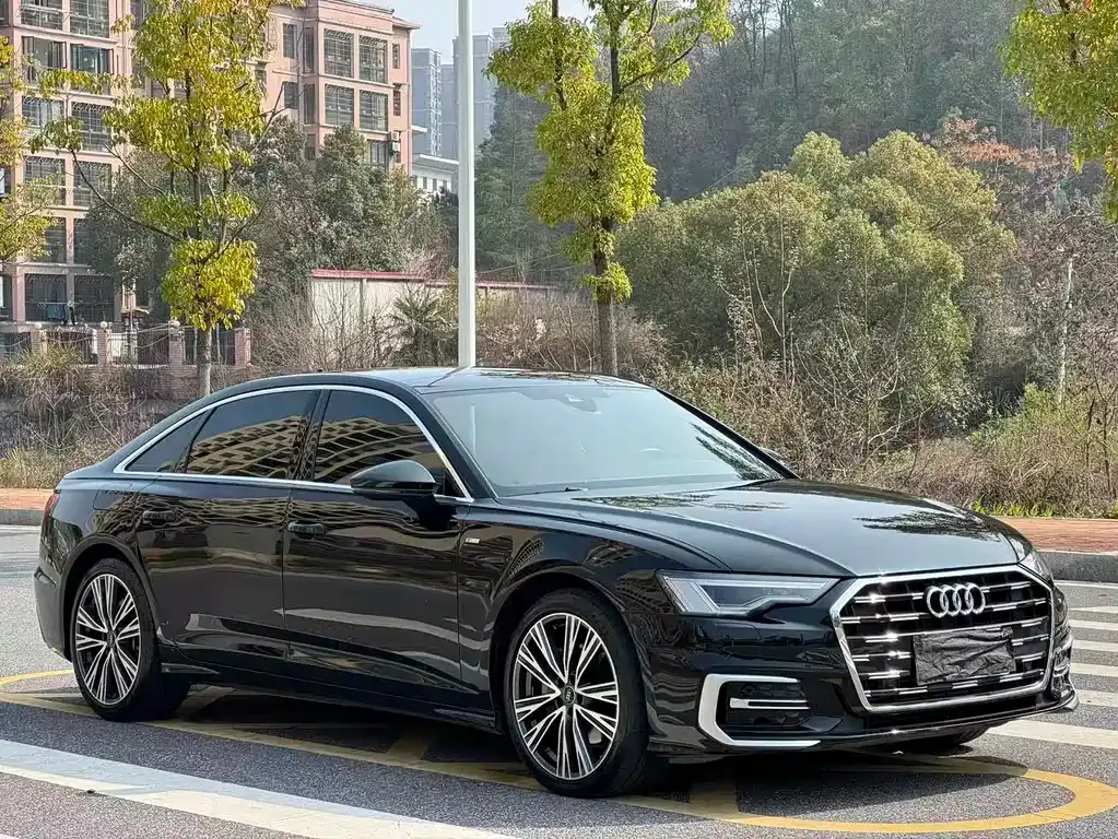 Audi A6L — фото 7