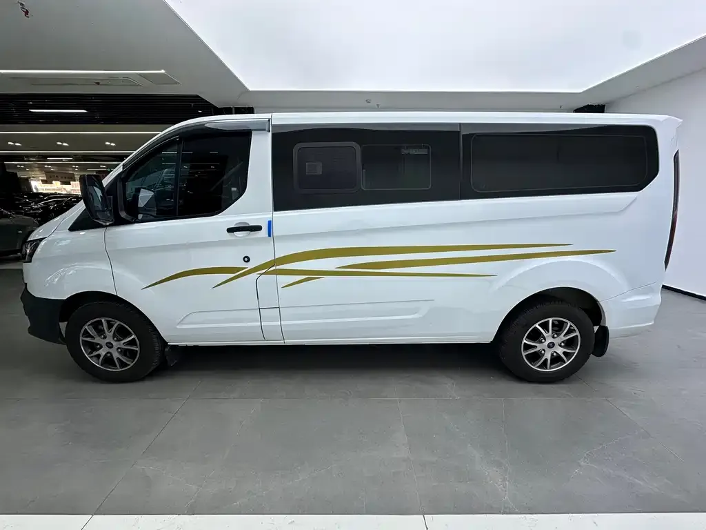Ford Transit 2024 из CN, фото 8