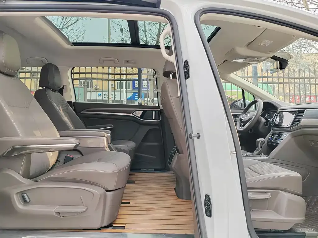 Volkswagen Viloran 2021 из CN, фото 3