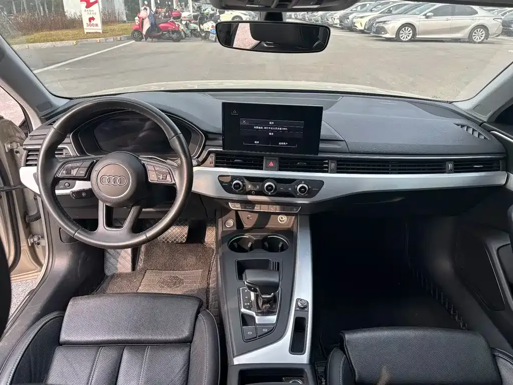 Audi A4L 2022 из CN, фото 5