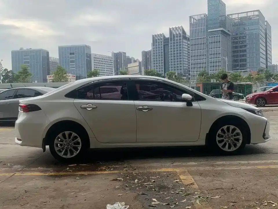 Toyota Corolla — фото 2