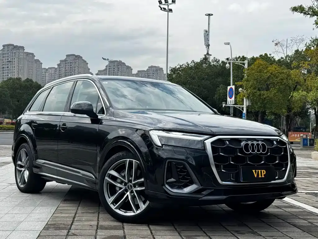 Audi Q7 — фото 6