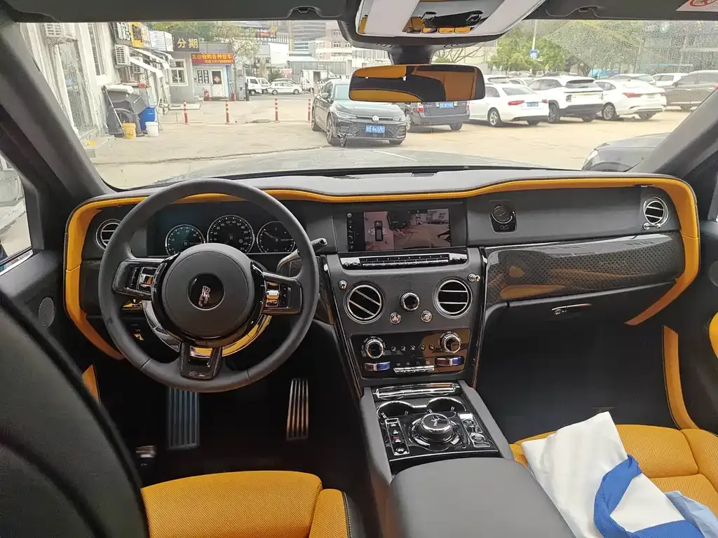 Rolls-Royce Cullinan 2021 из CN, фото 5