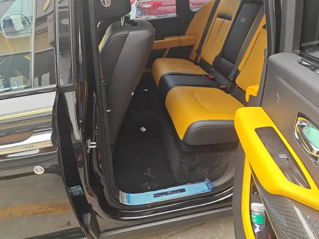 Rolls-Royce Cullinan 2021 из CN, фото 10