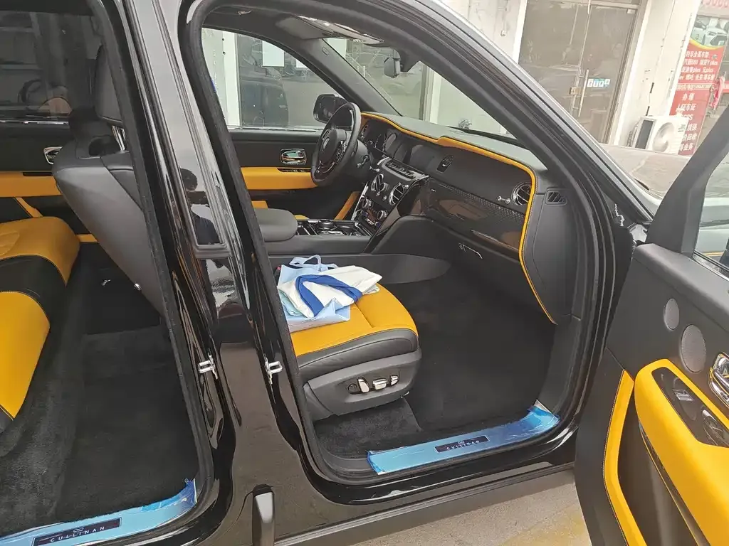 Rolls-Royce Cullinan 2021 из CN, фото 8