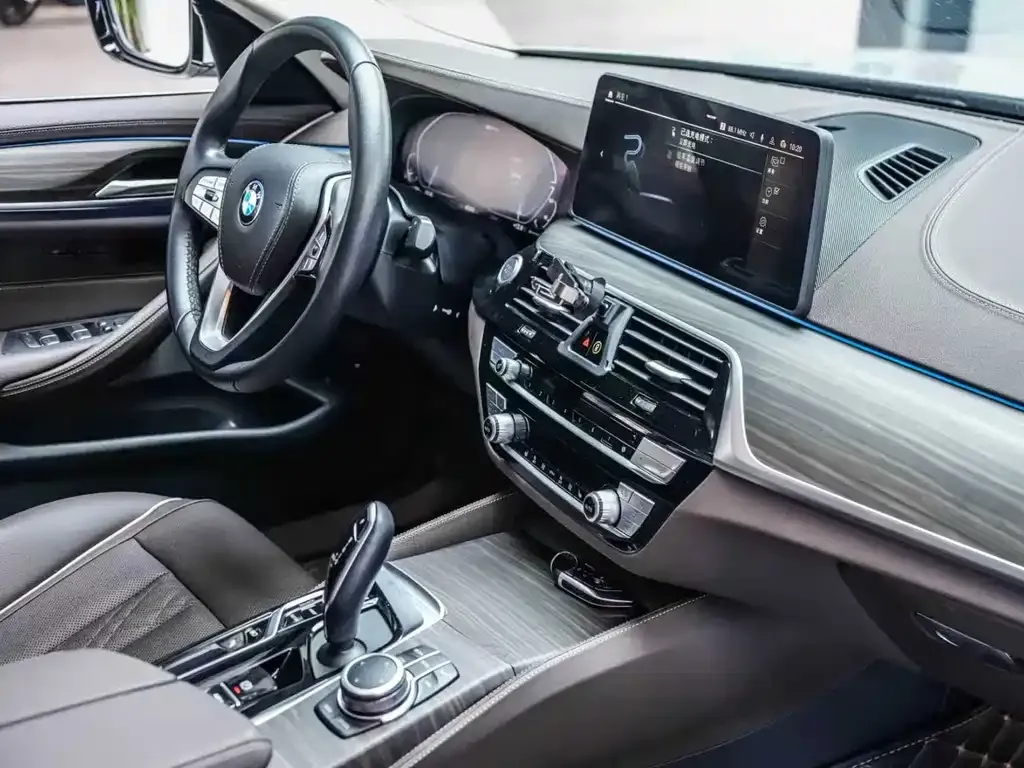BMW 5 Series New Energy — фото 10