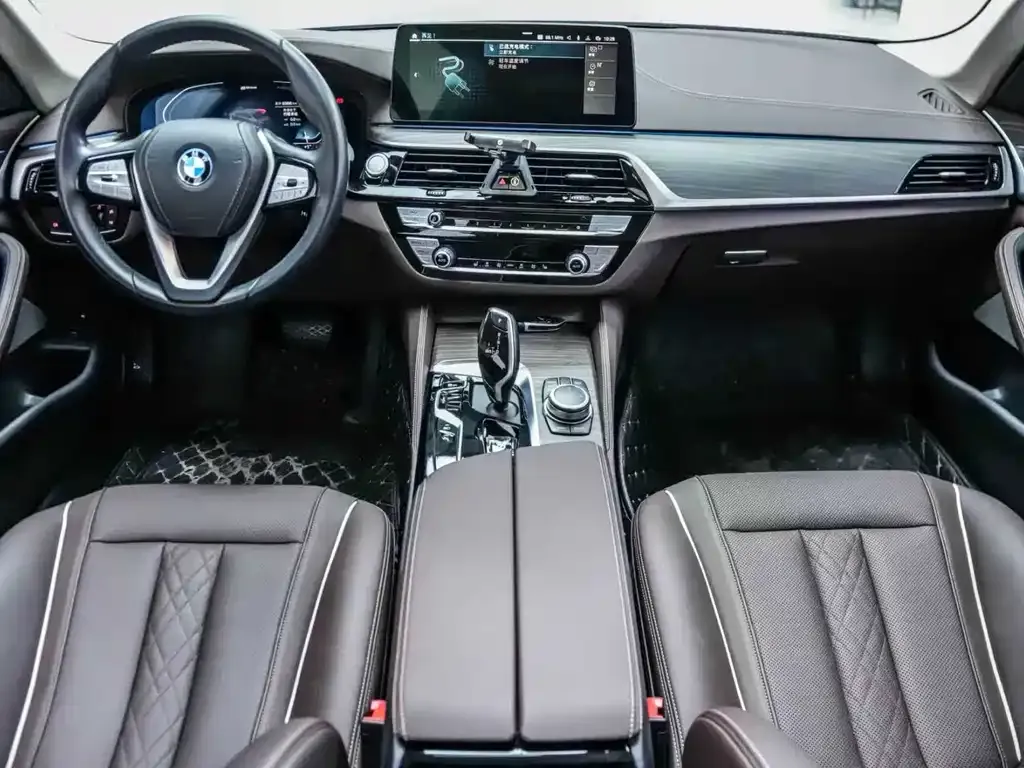 BMW 5 Series New Energy — фото 5