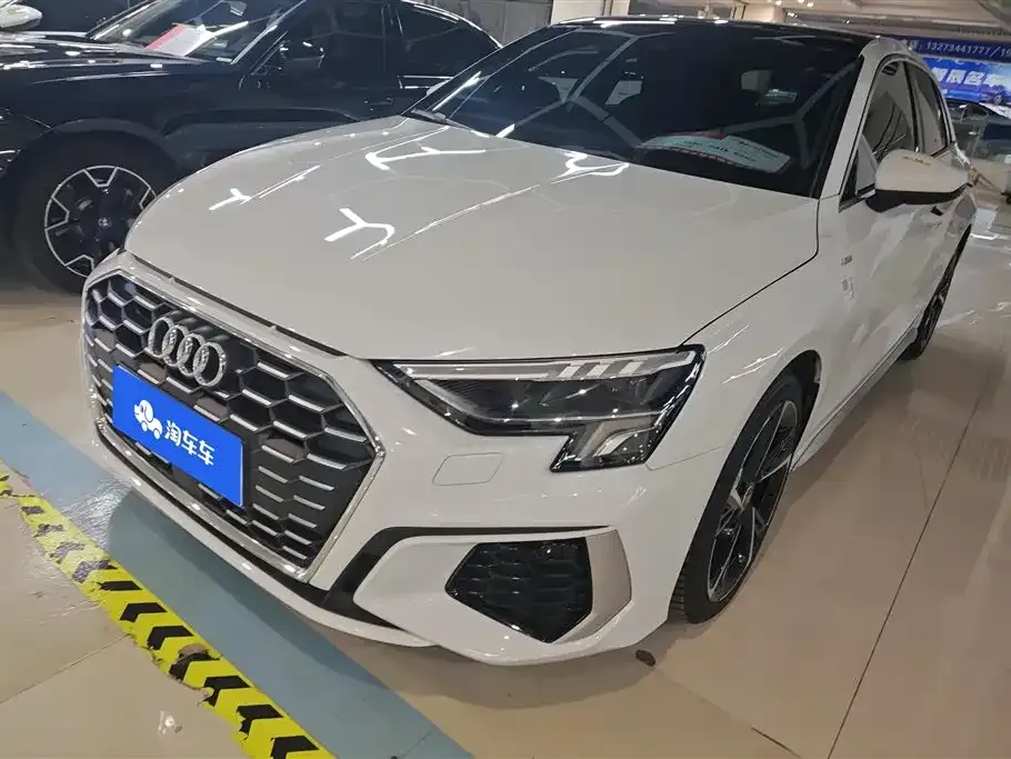 Audi A3 2024 из CN, фото 1