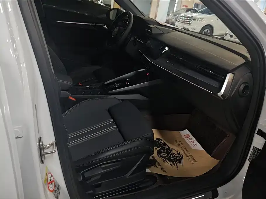 Audi A3 2024 из CN, фото 5