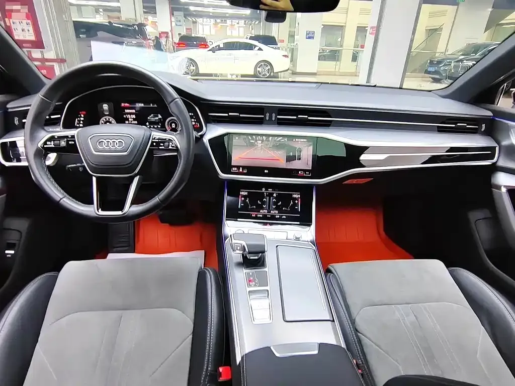 Audi A6L — фото 2