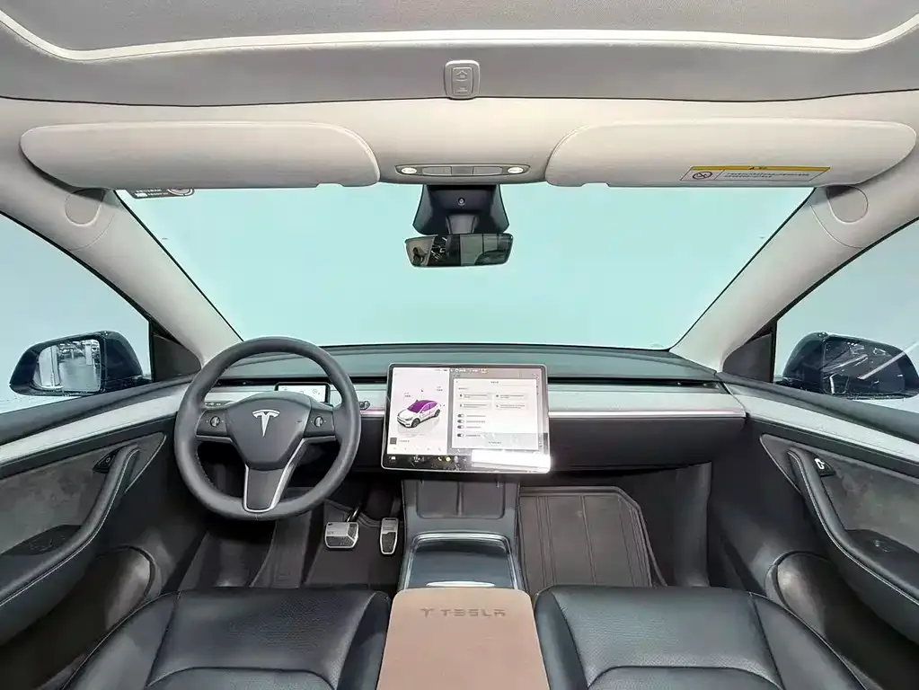Tesla Model Y — фото 4