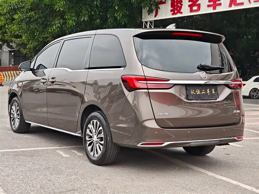 Buick GL8 2023 из CN, фото 2