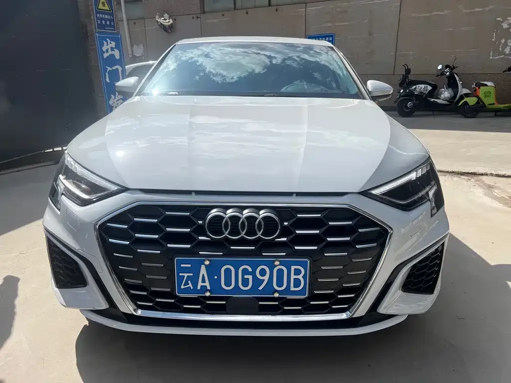 Audi A3 2022 из CN, фото 1