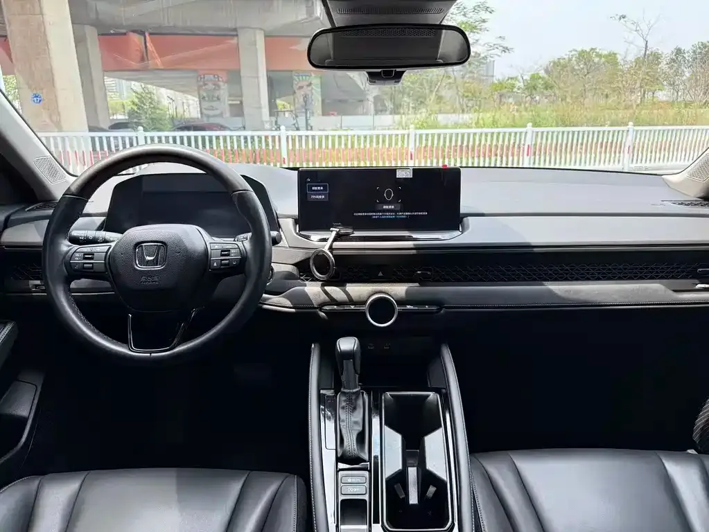 Honda Accord — фото 2