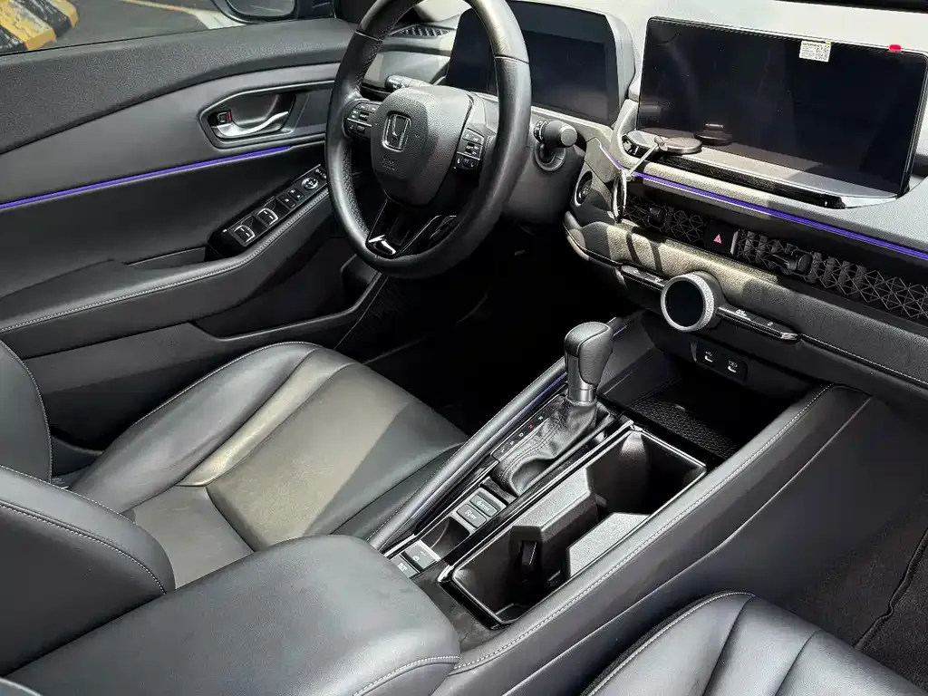 Honda Accord — фото 6