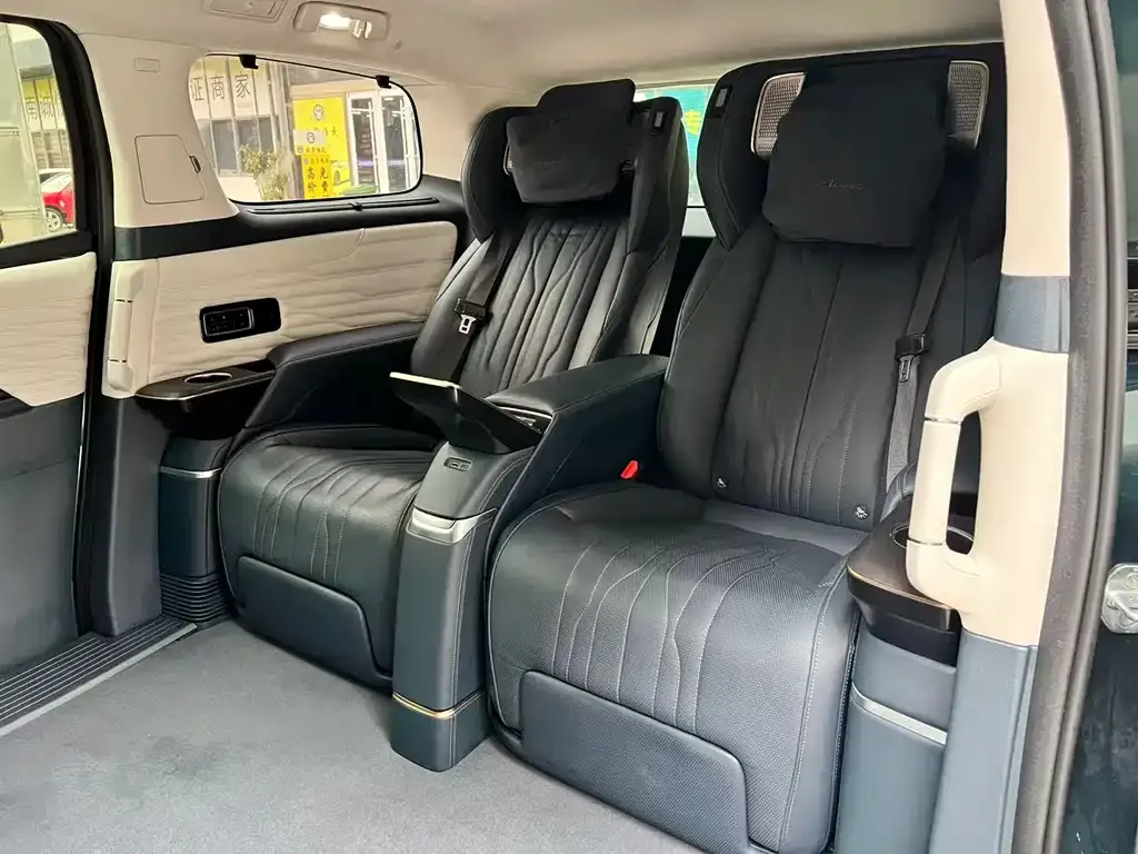 Buick Century 2023 из CN, фото 5