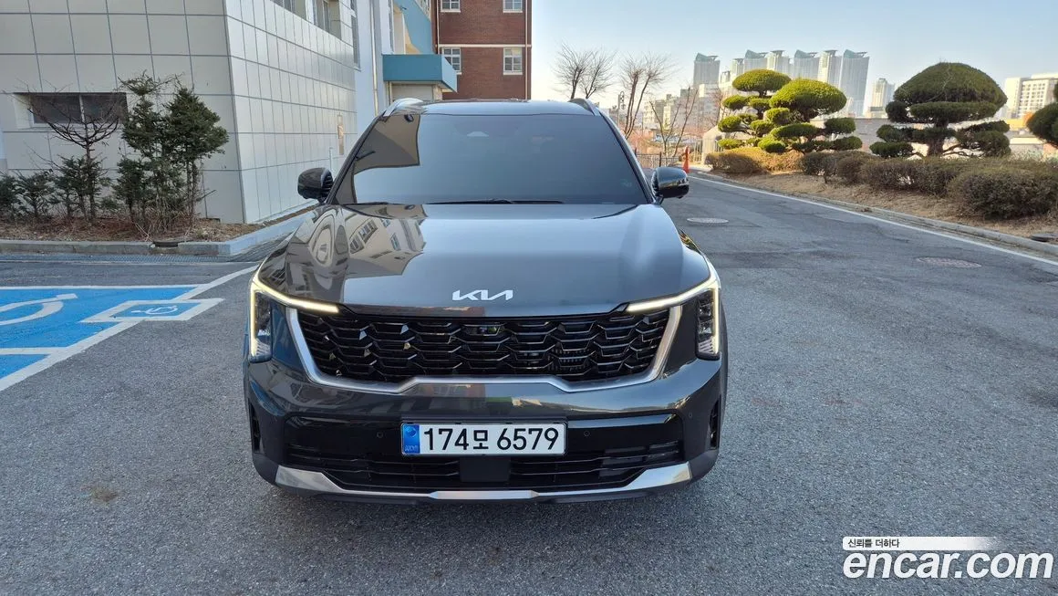 Kia Sorento — фото 10