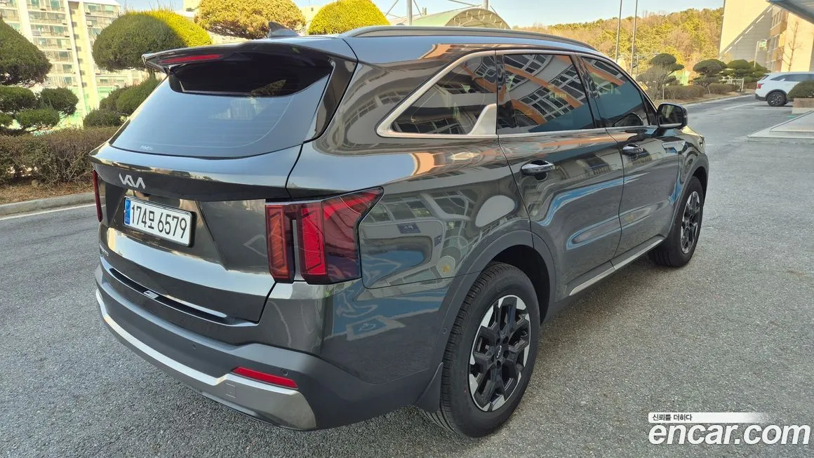 Kia Sorento — фото 7