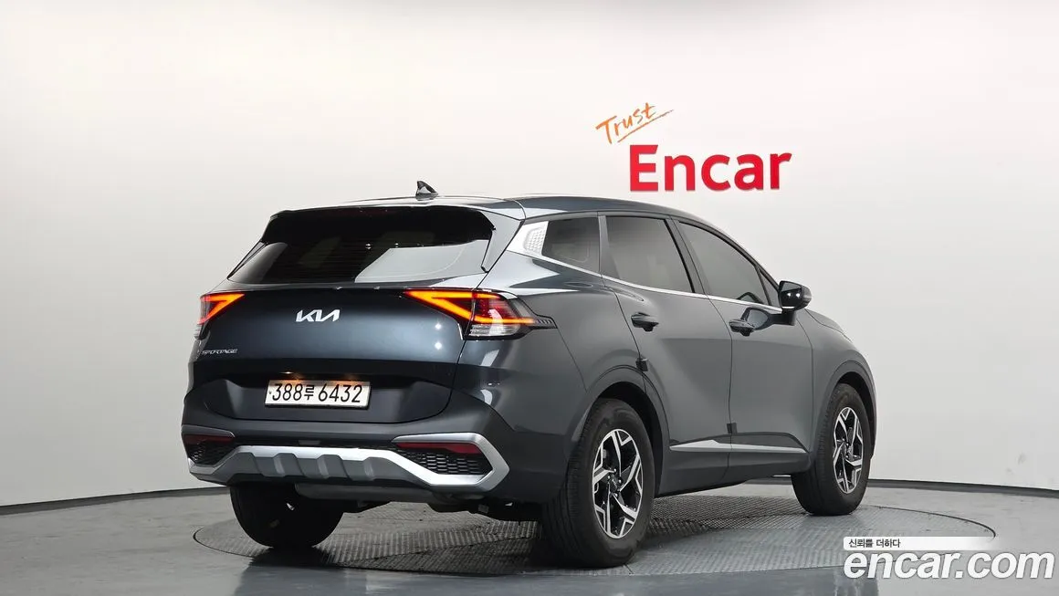 Kia Sportage — фото 8
