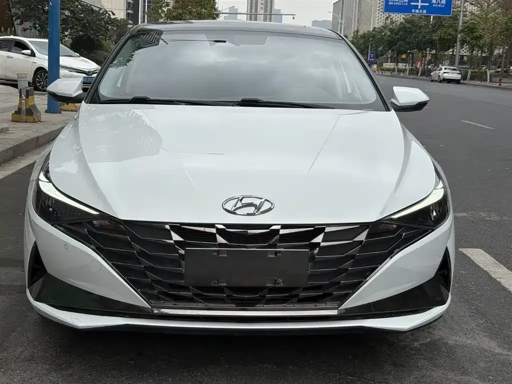 Hyundai Elantra 2022 из CN, фото 2