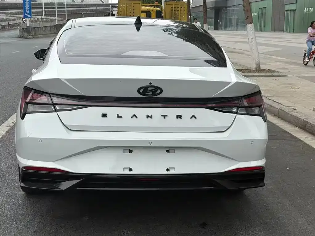 Hyundai Elantra 2022 из CN, фото 4