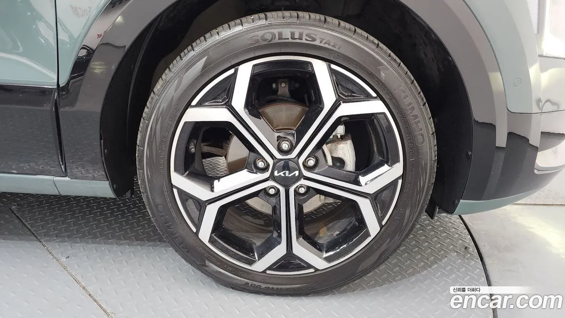 Kia Niro — фото 10