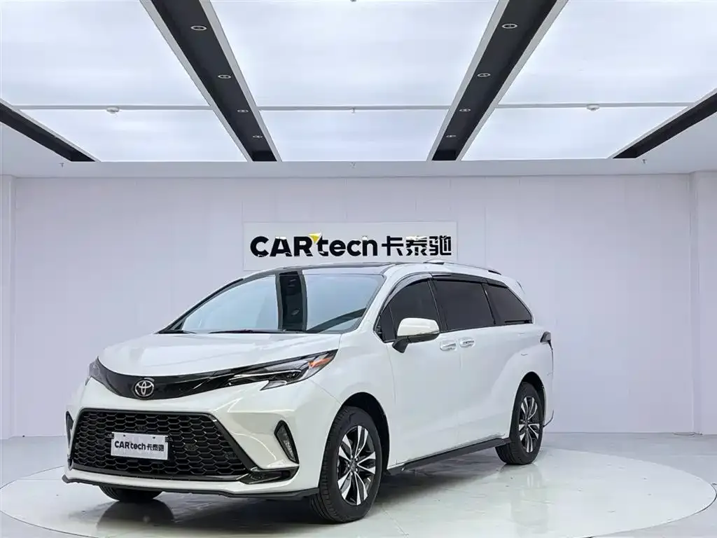 Toyota Granvia 2024 из CN, фото 1