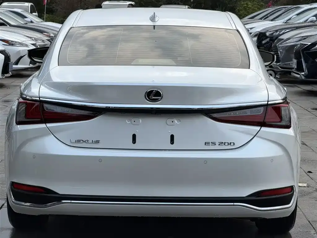 Lexus ES 2023 из CN, фото 3