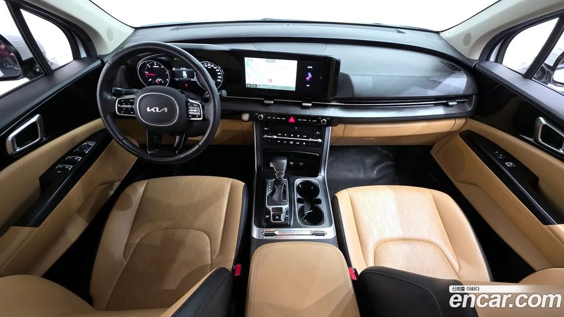 Kia Carnival — фото 9