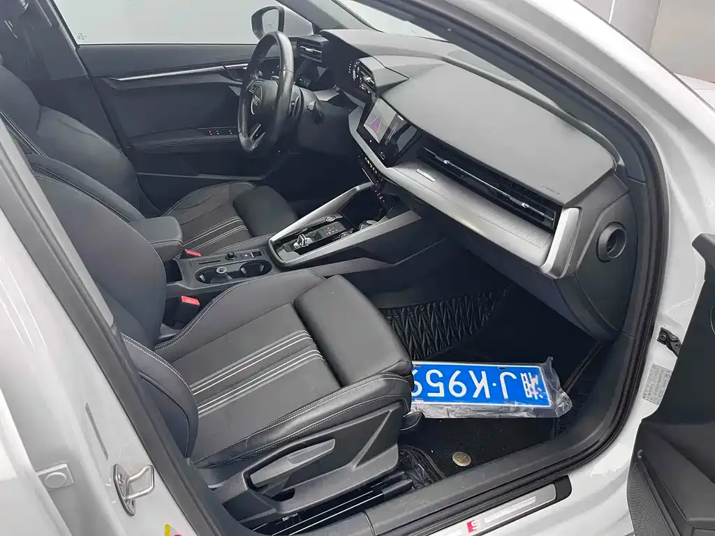 Audi A3 2022 из CN, фото 8