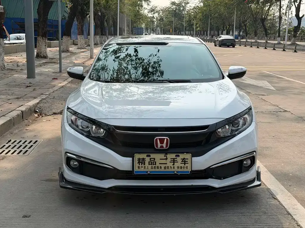 Honda Civic — фото 1