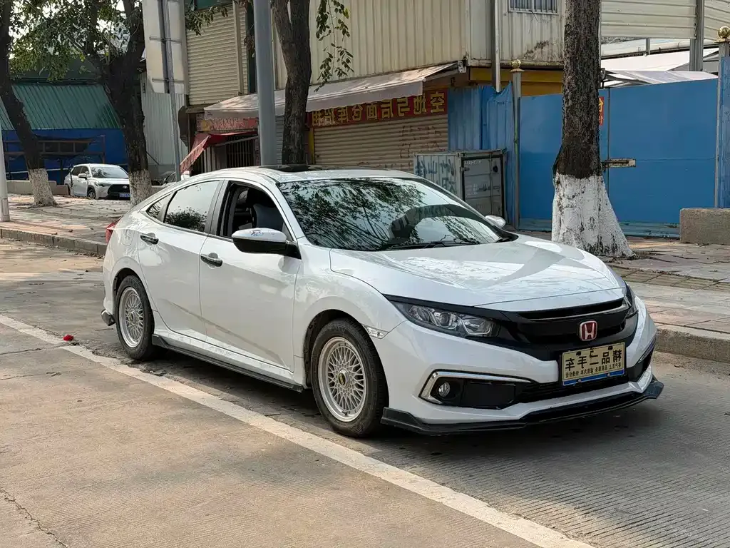 Honda Civic — фото 7