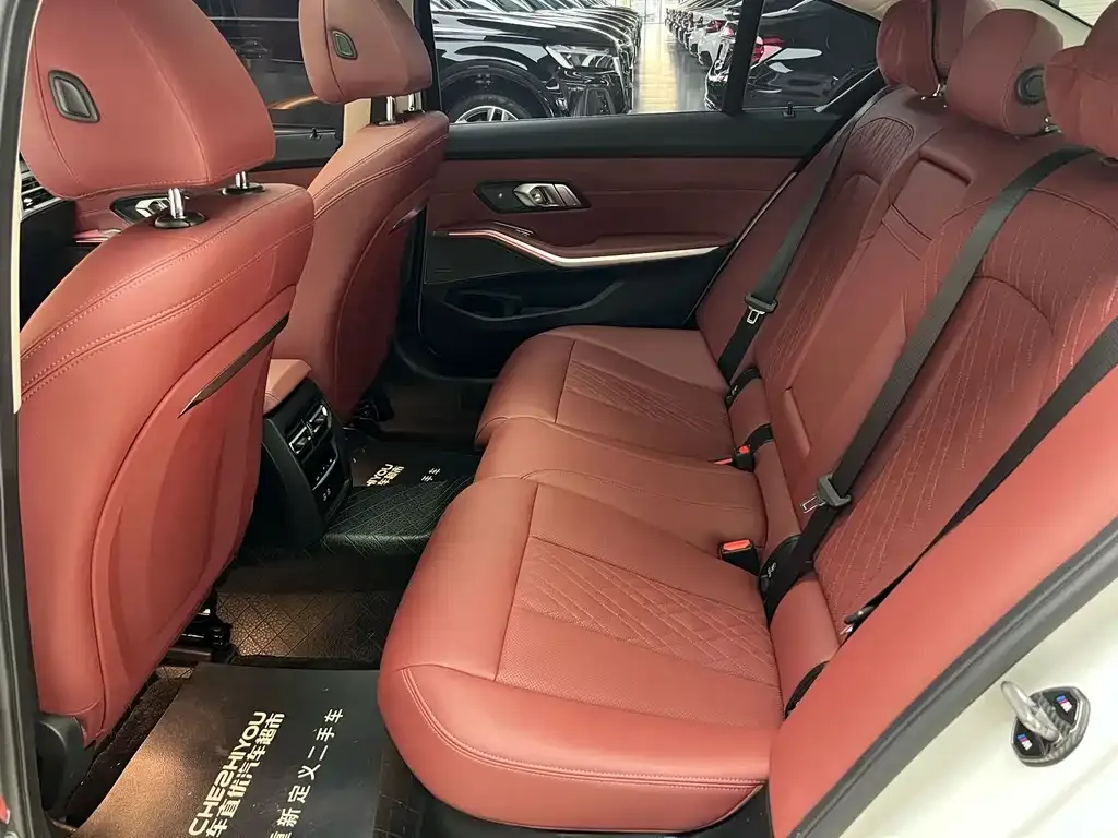 BMW 3 Series 2025 из CN, фото 6