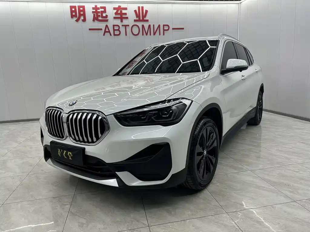 BMW X1 — фото 1