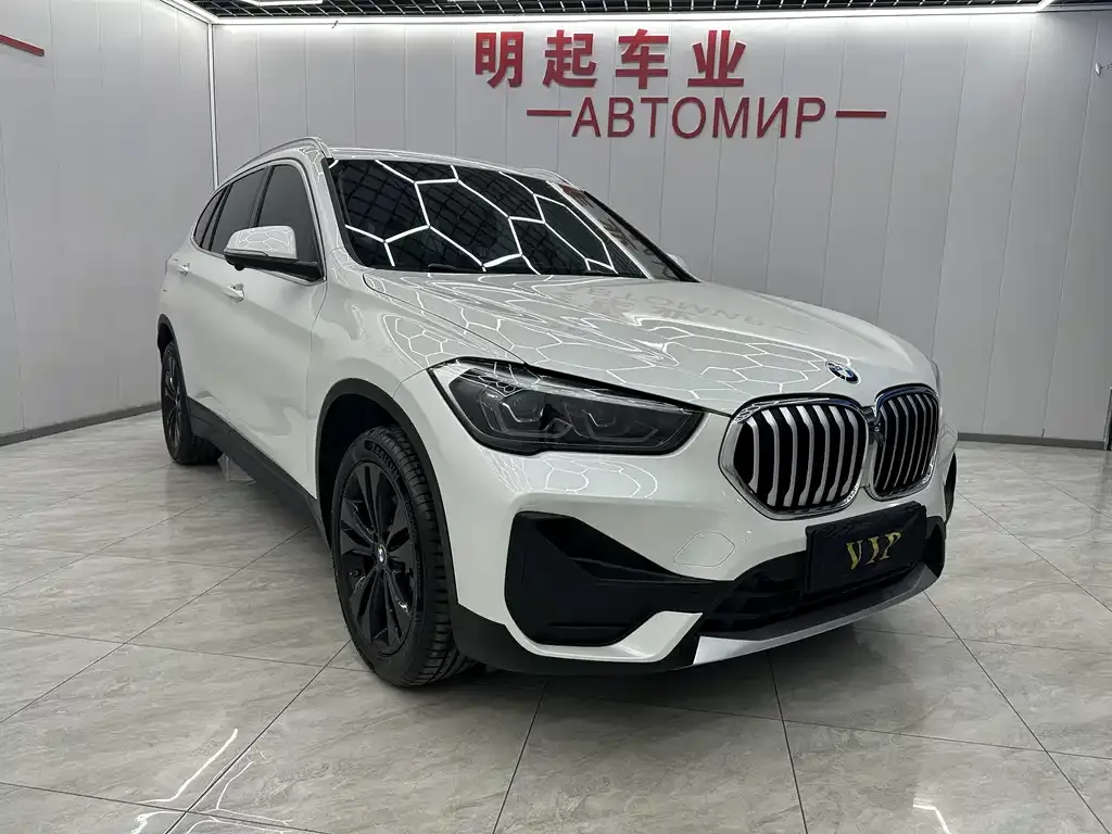 BMW X1 — фото 9
