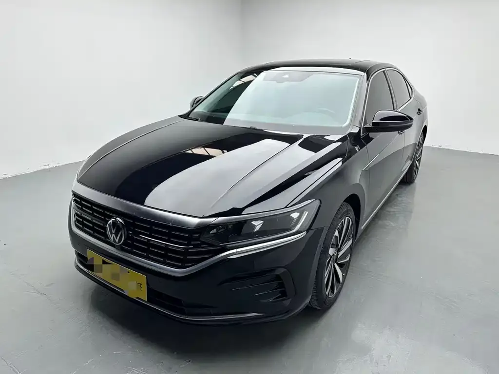 Volkswagen Passat — фото 1