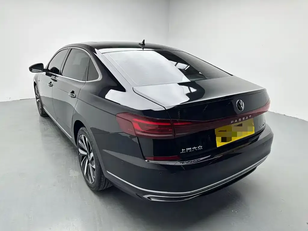 Volkswagen Passat — фото 2