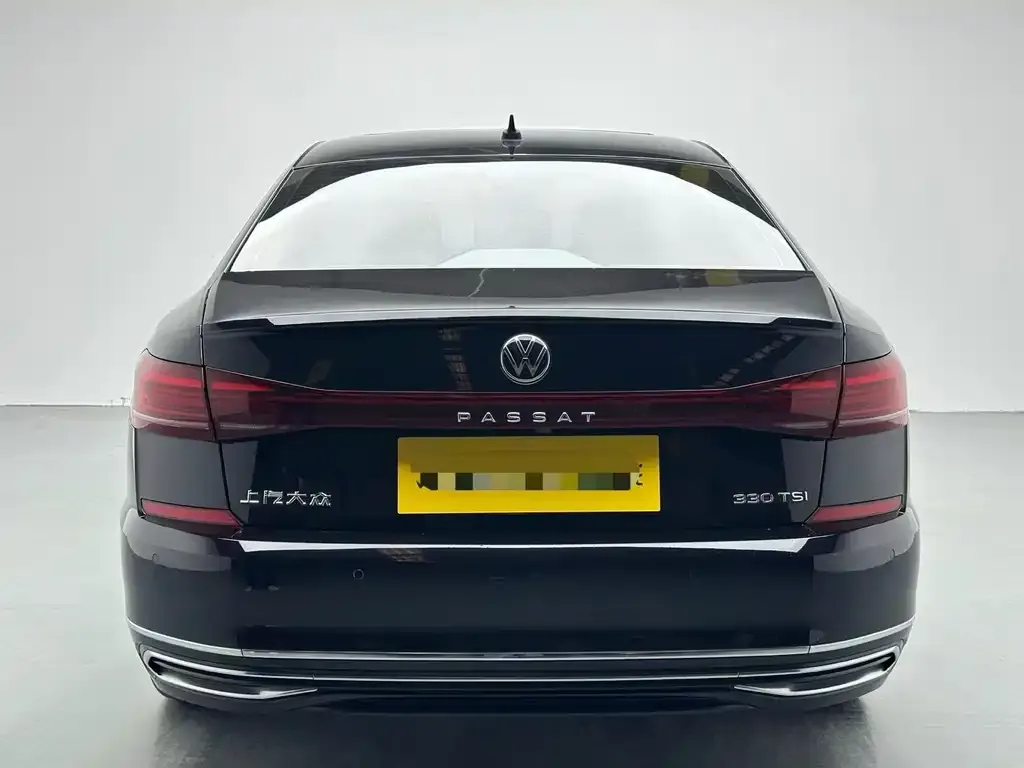 Volkswagen Passat — фото 7