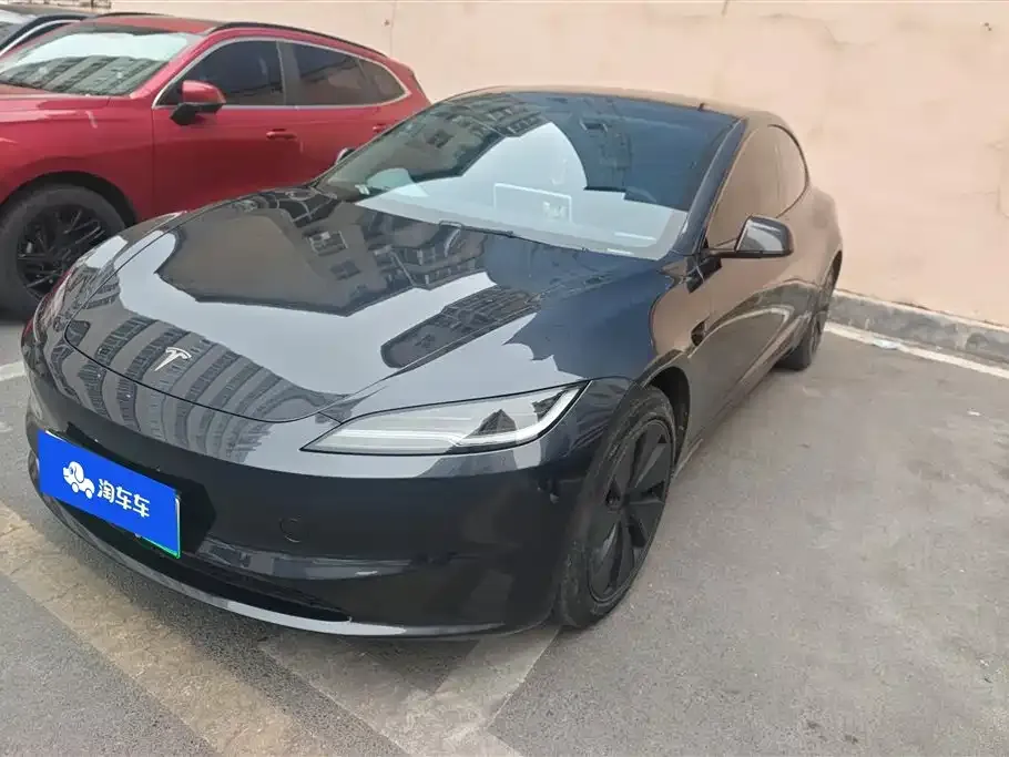 Tesla Model 3 — фото 1